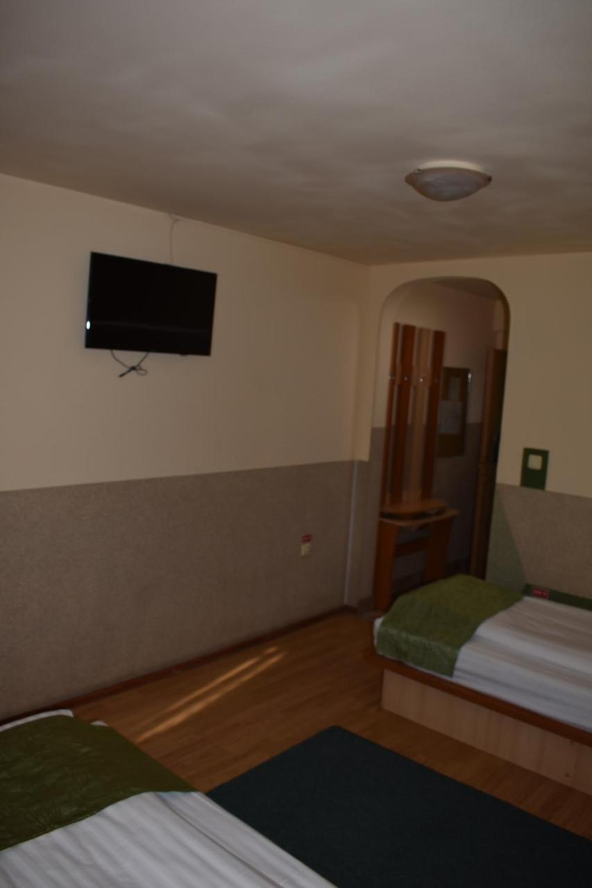 Zimbru Hotel 2*